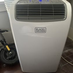 Black + Decker AC 