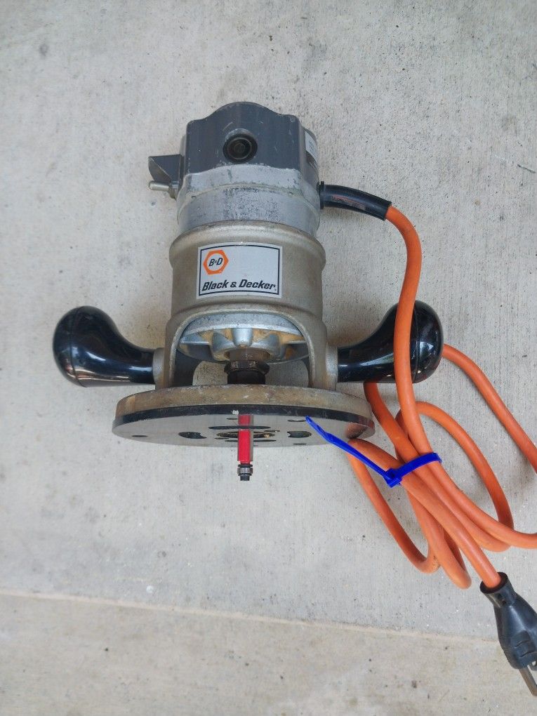 Tools black&decker router /trimmer / rotozip asking 40 each for Sale