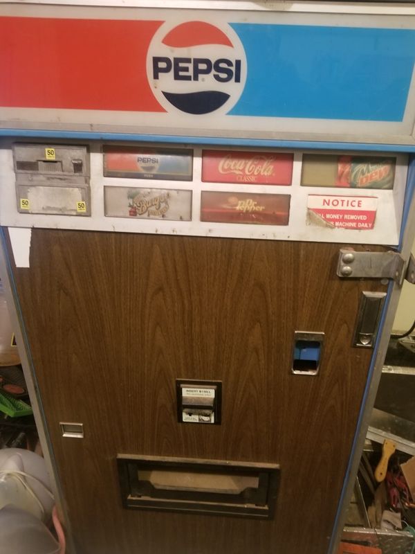 Vendo Pepsi vending machine for Sale in Kansas City, MO OfferUp