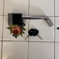 Hitch Lock With 2 Keys