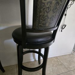 2 Bar Stools