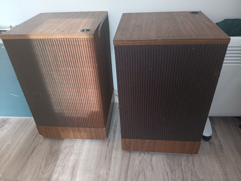 Bose Vintage Speakers 501 Series lll. Pair