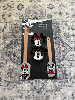 Mickey & Minnie Spatula & Cookie Cutter