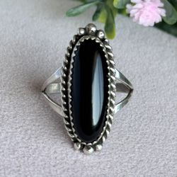 Black Onyx Ring with rope detailing  Size 8 1/2  Sterling Silver  
