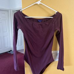 AEROPOSTALE LIKE NEW maroon body suit off the shoulder size small womens top