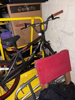 Hyper co static red bmx