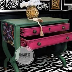 Table/ Entry Table / Console 