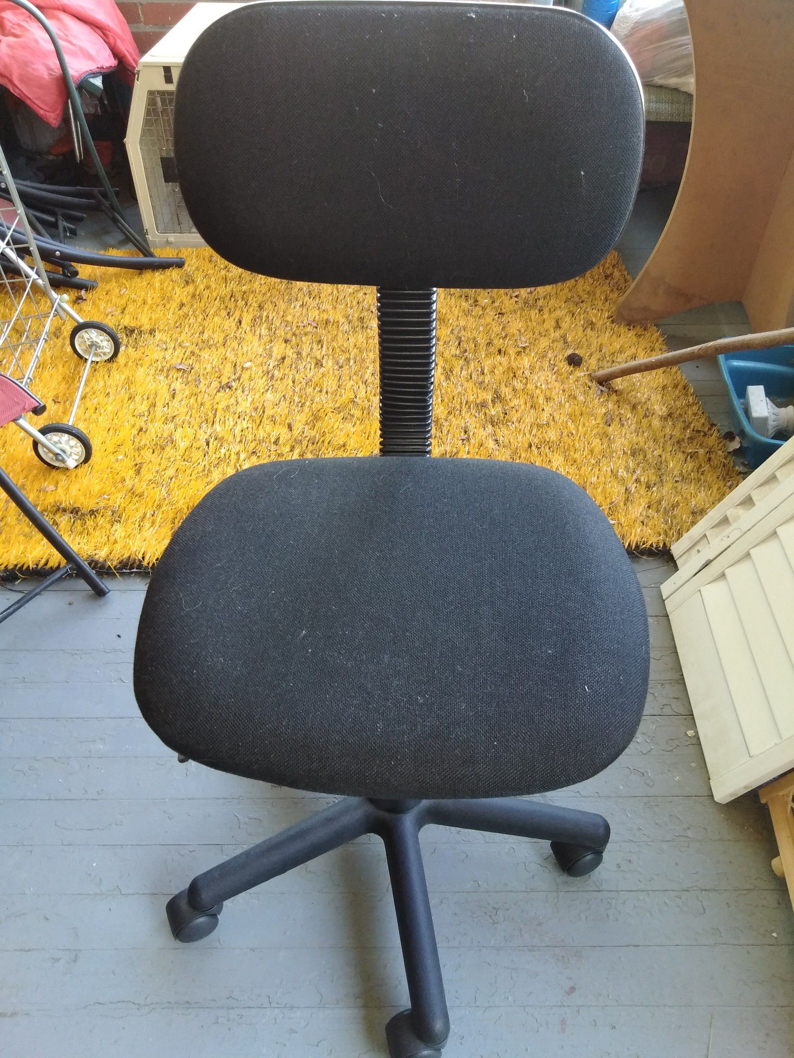 Adjustable black office chair