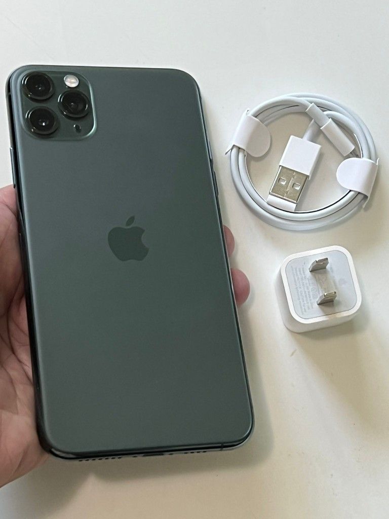 iPhone 11 Pro Max  , Factory Unlocked,  Excellent Condition Like New 
