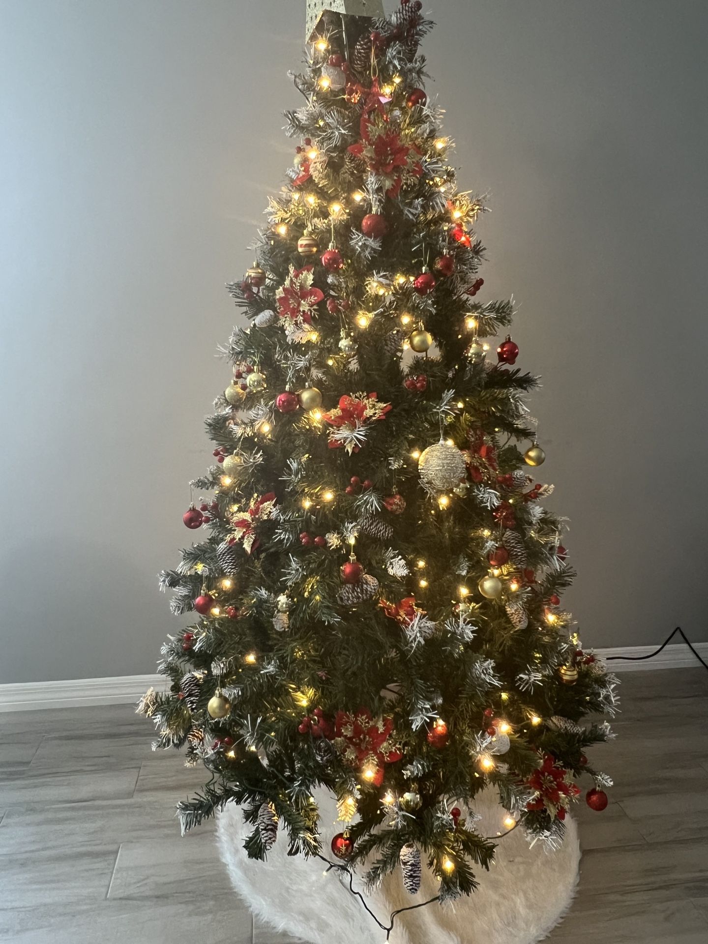 Christmas tree with LED lights 6Ft