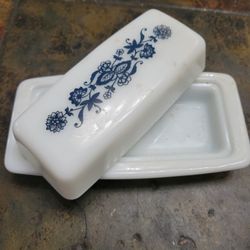 Vintage Pyrex milk glass butter dish.