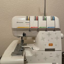Husqvarna Viking Serger  Class 200S  PurchasPrice  $599  Selling Price $250  Barely Used, Like New