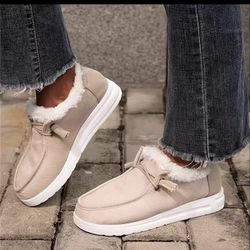 NEW Women Warm Fleece Slip-on Loafer Size 7.5