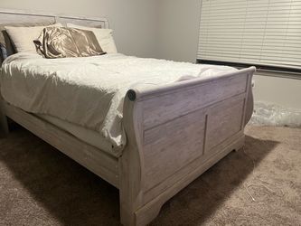 Bed Frame – Headboard & Footboard | $150