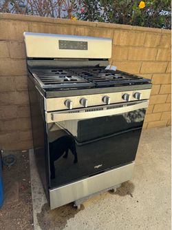 Stove with convection baking