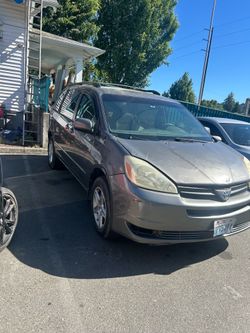 2004 Toyota Sienna