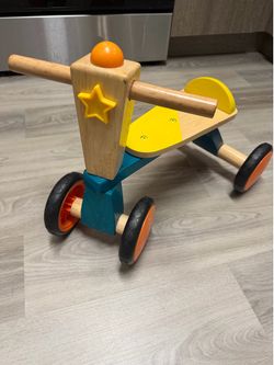 B Toy Wooden Rider