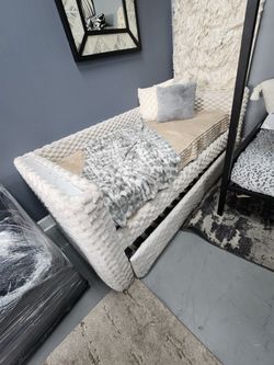 Daybed With Trundle Includes Matteress 