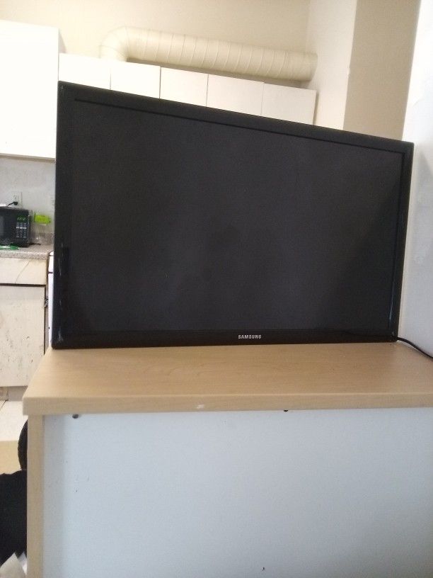 Samsung 40 Inch Smart TV
