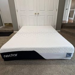 Nectar, Nectar Classic Memory Foam, Queen, Like New
