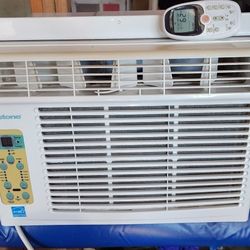 ** Excellent**Keystone 5000btu Window AC With Remote