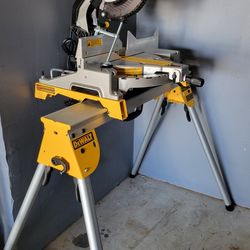 Dewalt Amp Corded 12 in. Single Bevel Compound Miter Saw with Compact Miter Saw Stand