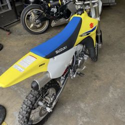 2017 RM85 Dirt Bike