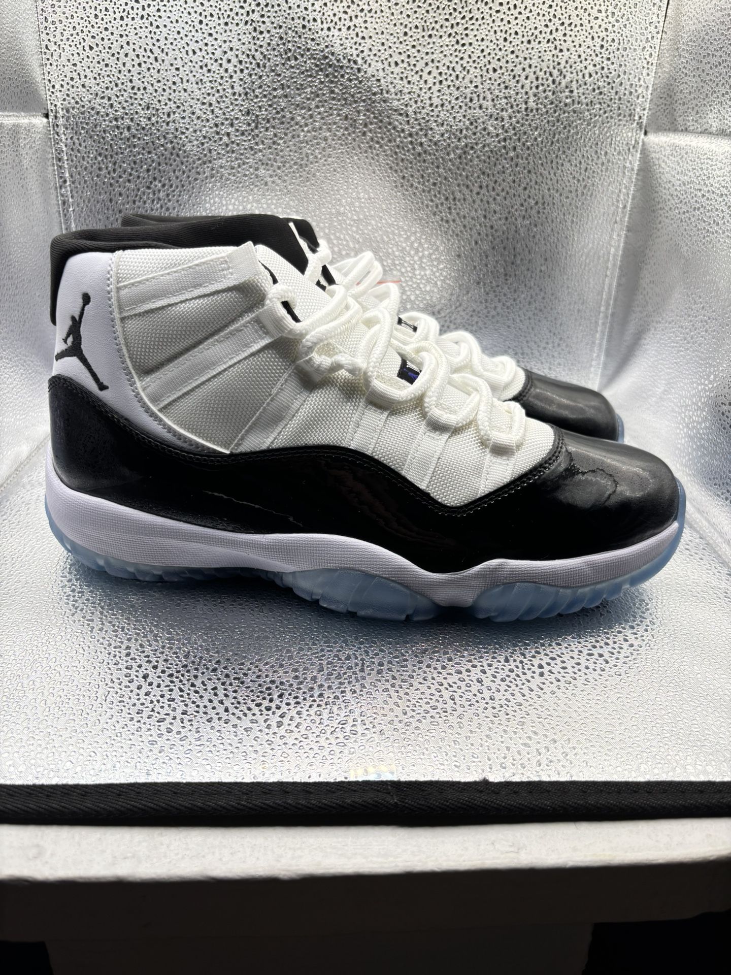 Concord 11 Size 9 & 10