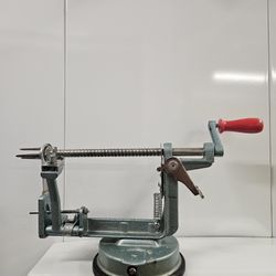 Vintage Apple Peeler/Slicer Cast Iron with Suction Base