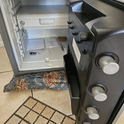 Sentry Safe Fireproof Waterproof Security Safe Box