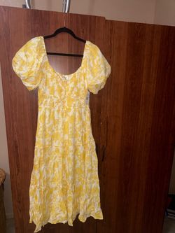Summer dress (new) size Small