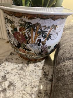 Chinoiserie Cache Pot with Swans