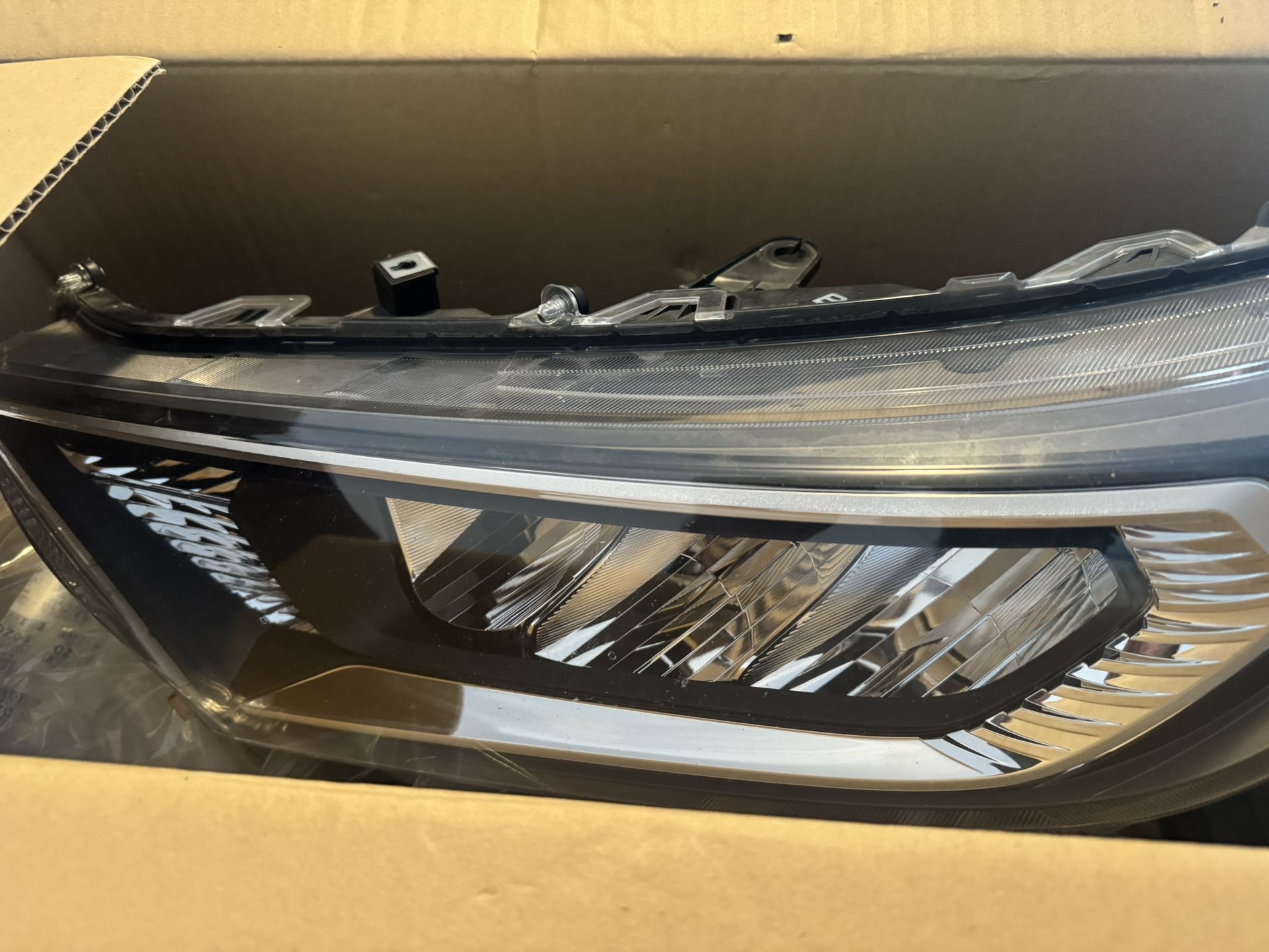 RAV4 Headlamp Assembly