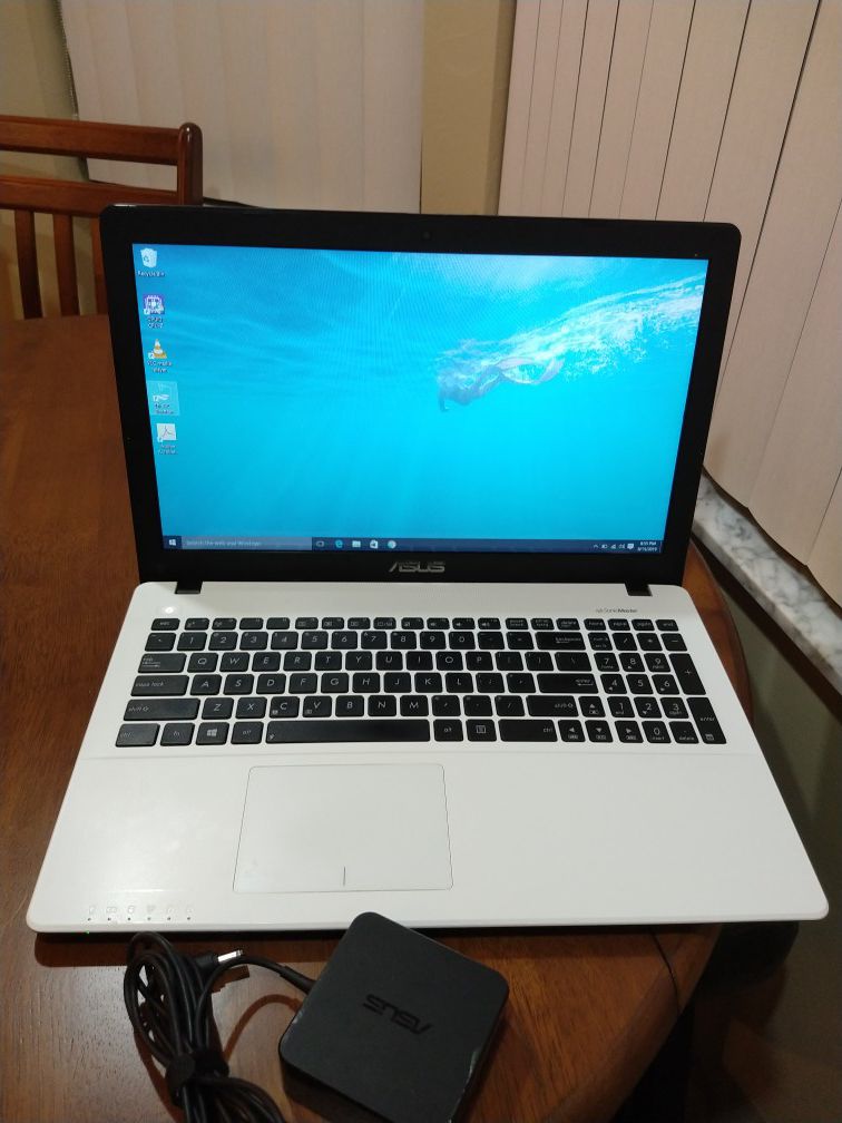 ASUS X550C Laptop