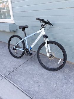 NOVARA PIEDRA MOUNTAIN BIKE 26” Wheels
