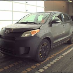 2010 Scion xD