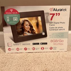 Aluratek 7” LCD WiFi Digital Photo Frame, Touchscreen, 8GB
