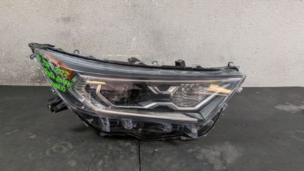 2019-2020-2021-2022 TOYOTA RAV4 HYBRID RIGHT HEADLIGHT OEM USED #10569