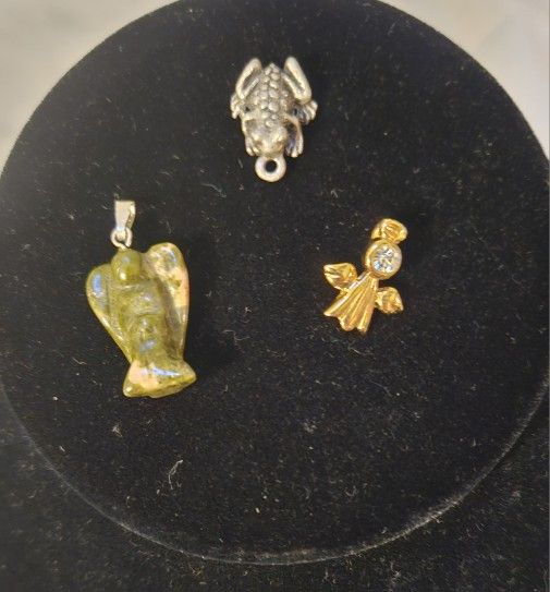 Set of 3 Charms. Angels and a Frog $5 for the Set