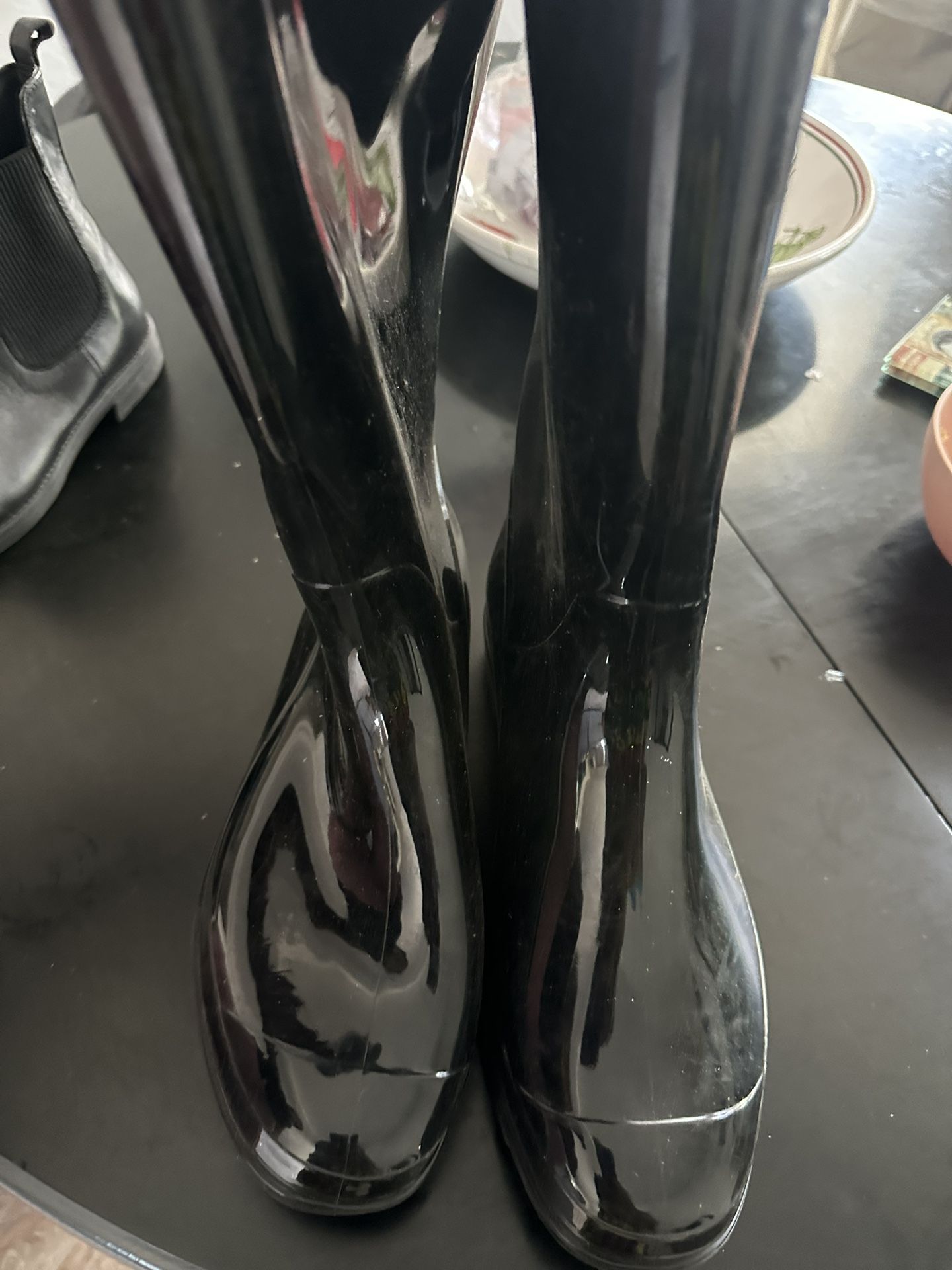 Black Rubber Rain Boots