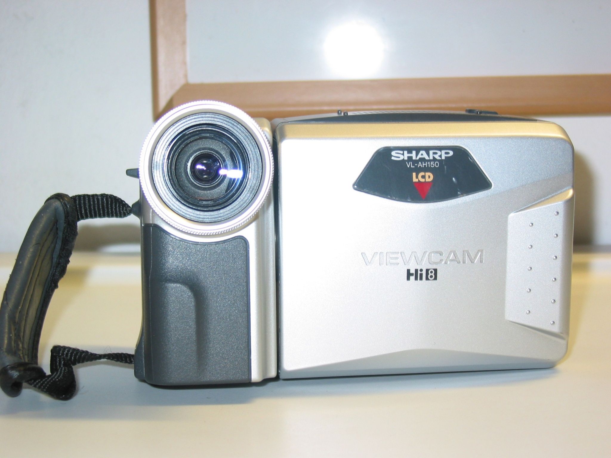 Sharp ViewCam VL AH150U Vintage Hi8 Video8 Video camcorder 8mm