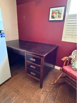 Solid wood work desk