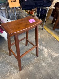 Counter wood stool