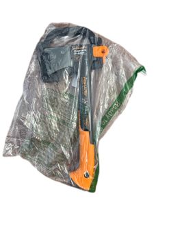 Fiskars X7 Hatchet / Camping Axe