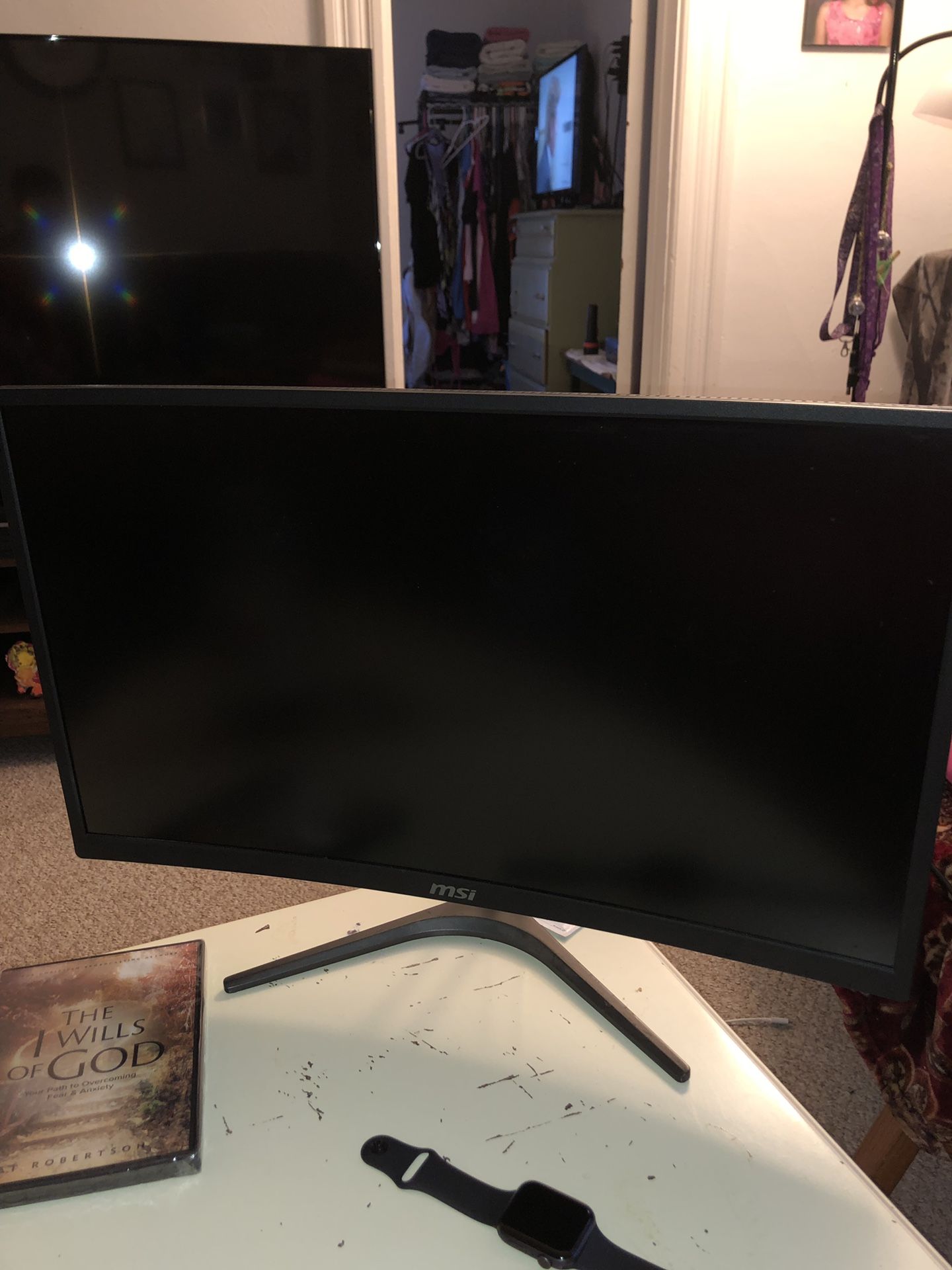 24” curved monitor