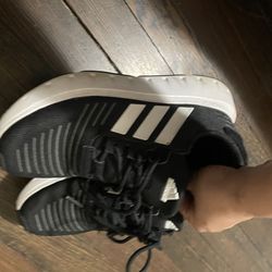 Adidas men shoes size 5