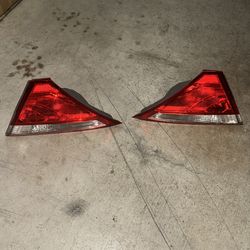2016 toyota camry back headlights