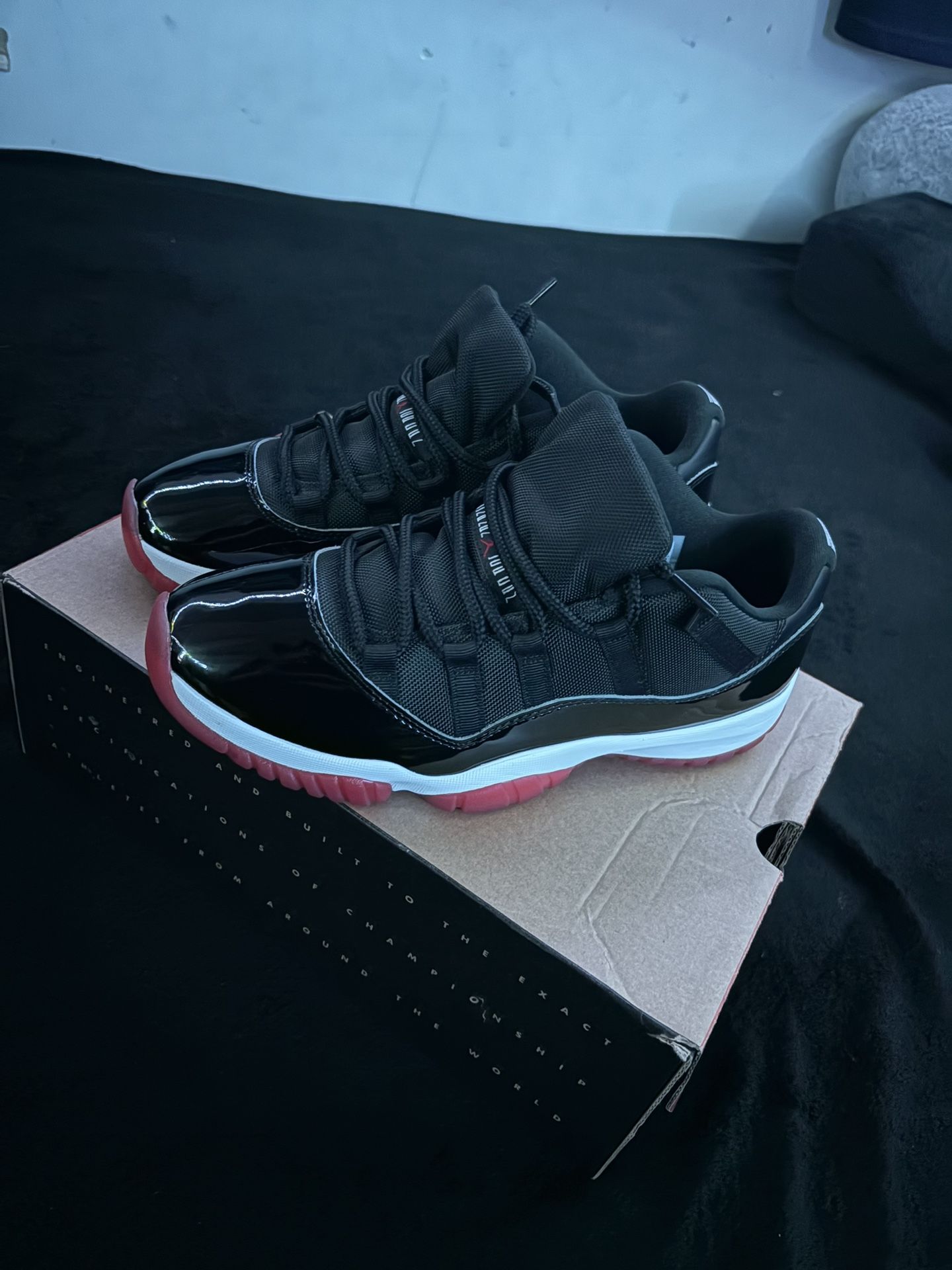 JORDAN BREDS LOW