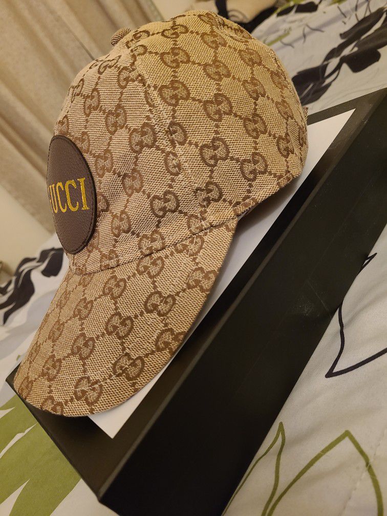 Gucci Canvas Baseball Hat