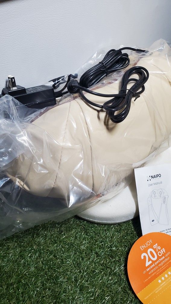 Naipo 3D Rotating Massager Shiatsu Neck & Shoulder with Heat for Sale in  Hemet, CA - OfferUp